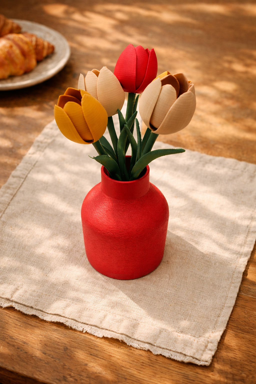Vase „Tulipanvaske“ mit 4 Tulpen